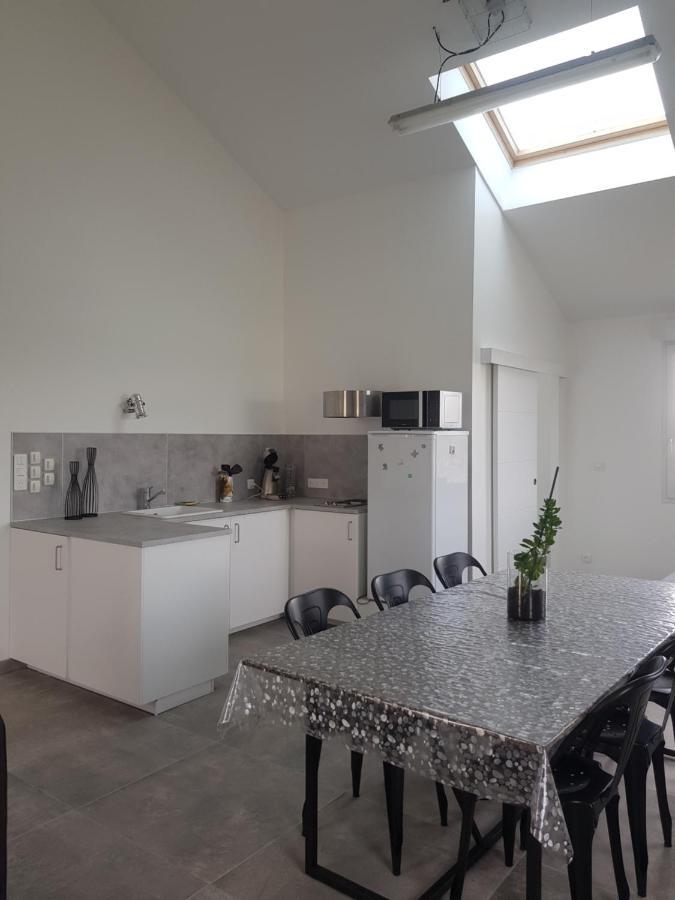 דירות Courtisols L Atelier מראה חיצוני תמונה